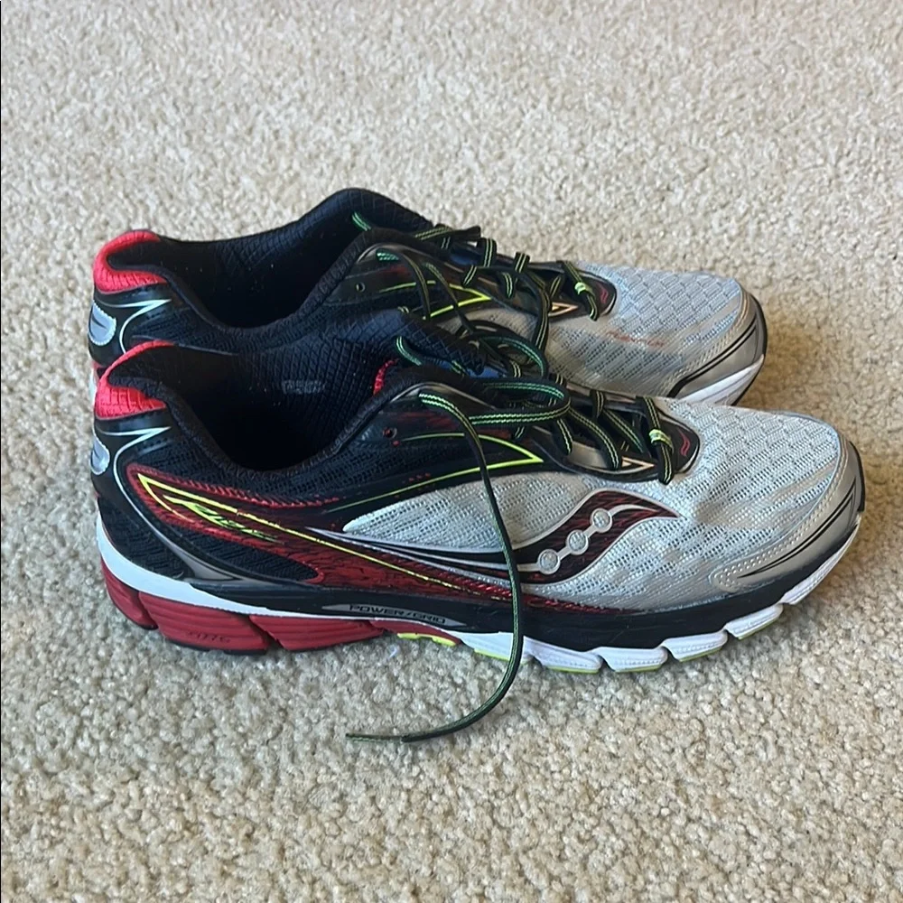 Saucony athletic shoes - Picture 2 of 5